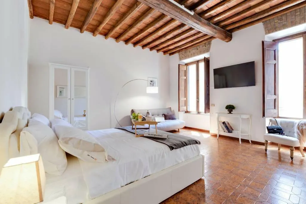 Arenula Luxury Apartment Rome Italy