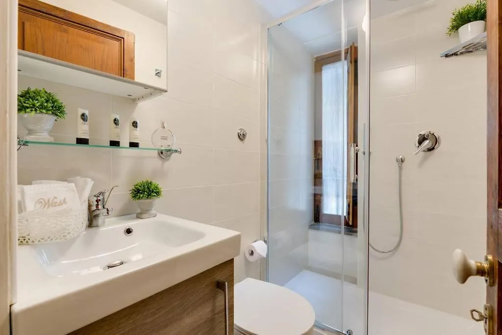 Arenula Luxury Apartment Rome Italy