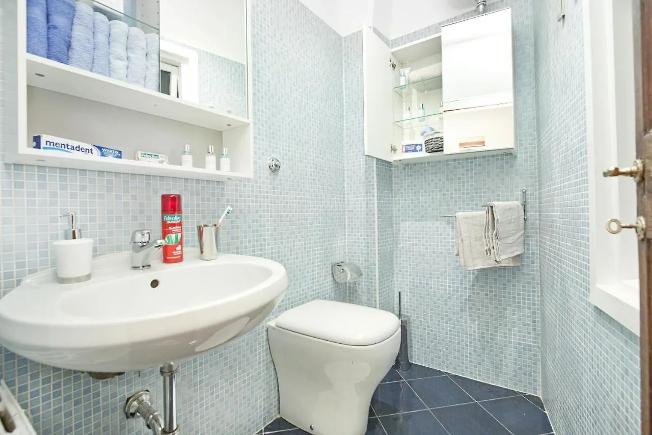 Arenula Luxury Apartment Rome Italy